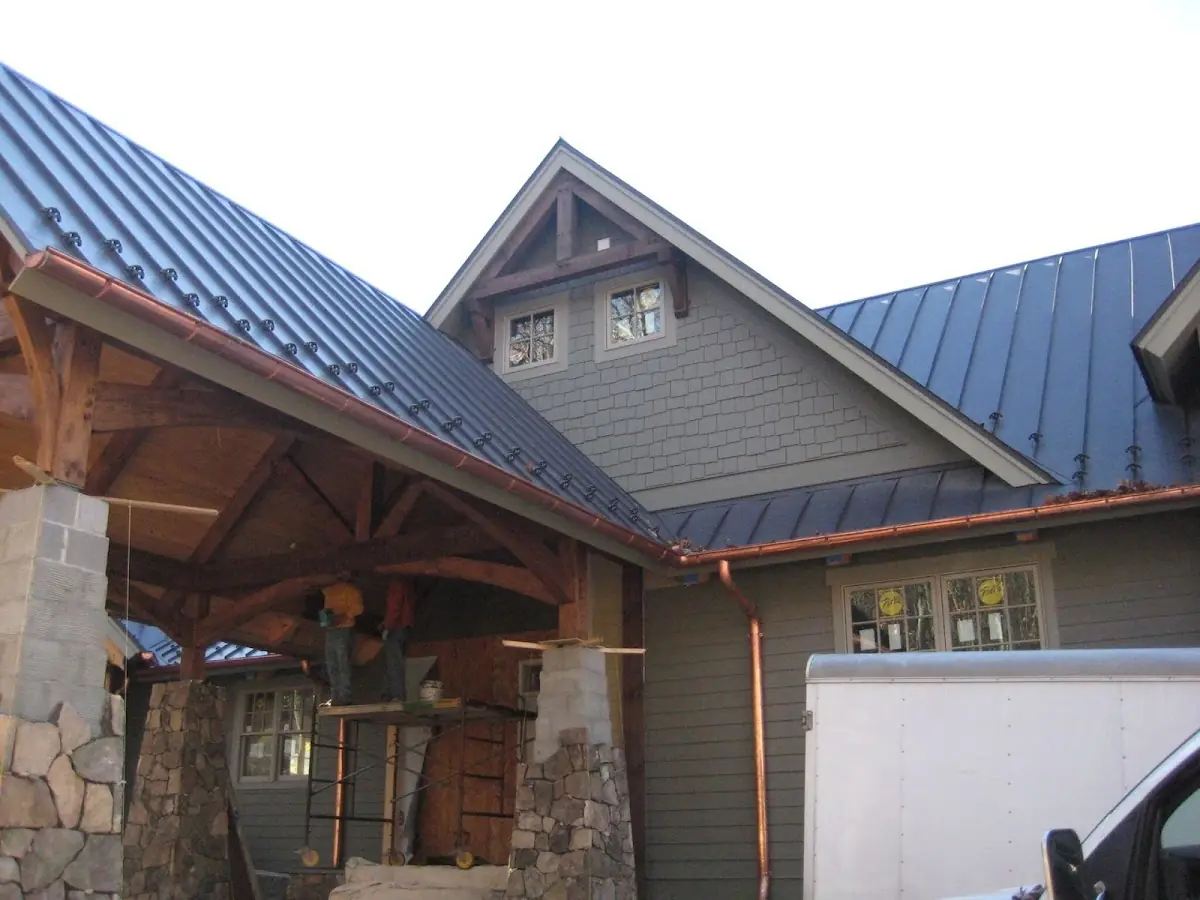 Craftsman Roofing team delivering quality roofing work in Newland